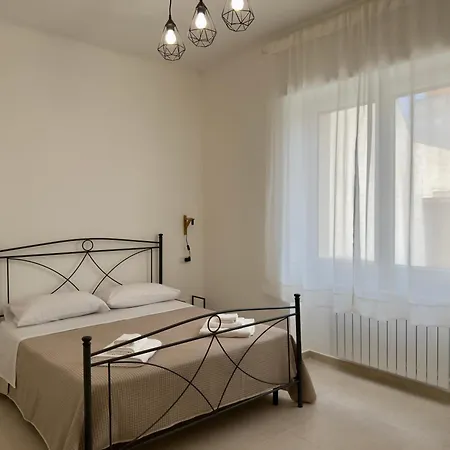Casa Delle Zie Λέτσε